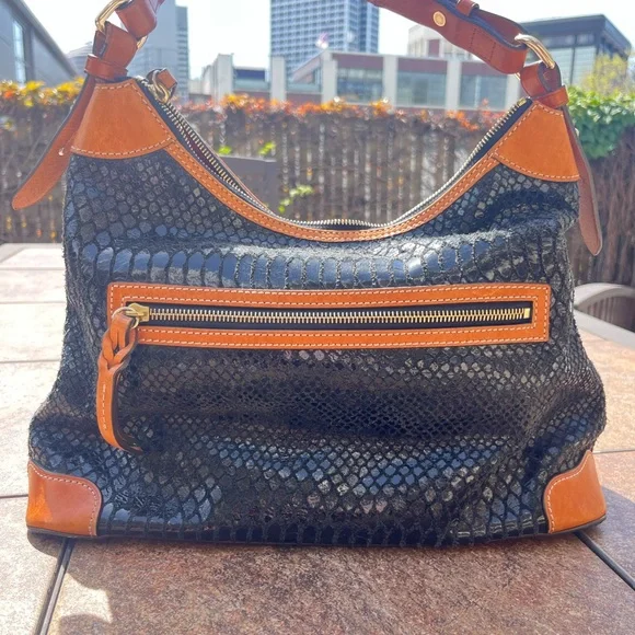 Dooney & Bourke GENUINE LEATHER Black and Tan Erica Snakeskin Women's Bag Set - Picture 7 of 16